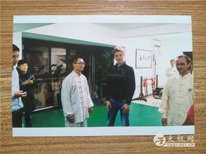 IMG_20150407_175610 - .jpg