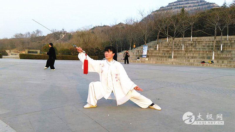 7638782999406565 - .jpg